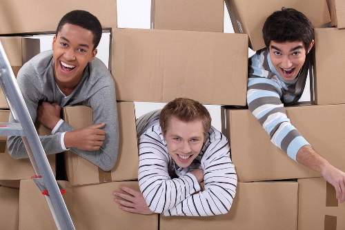 Example small flat move in Bow with loading van