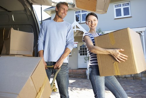 Flat and apartment moving support in Bow East London